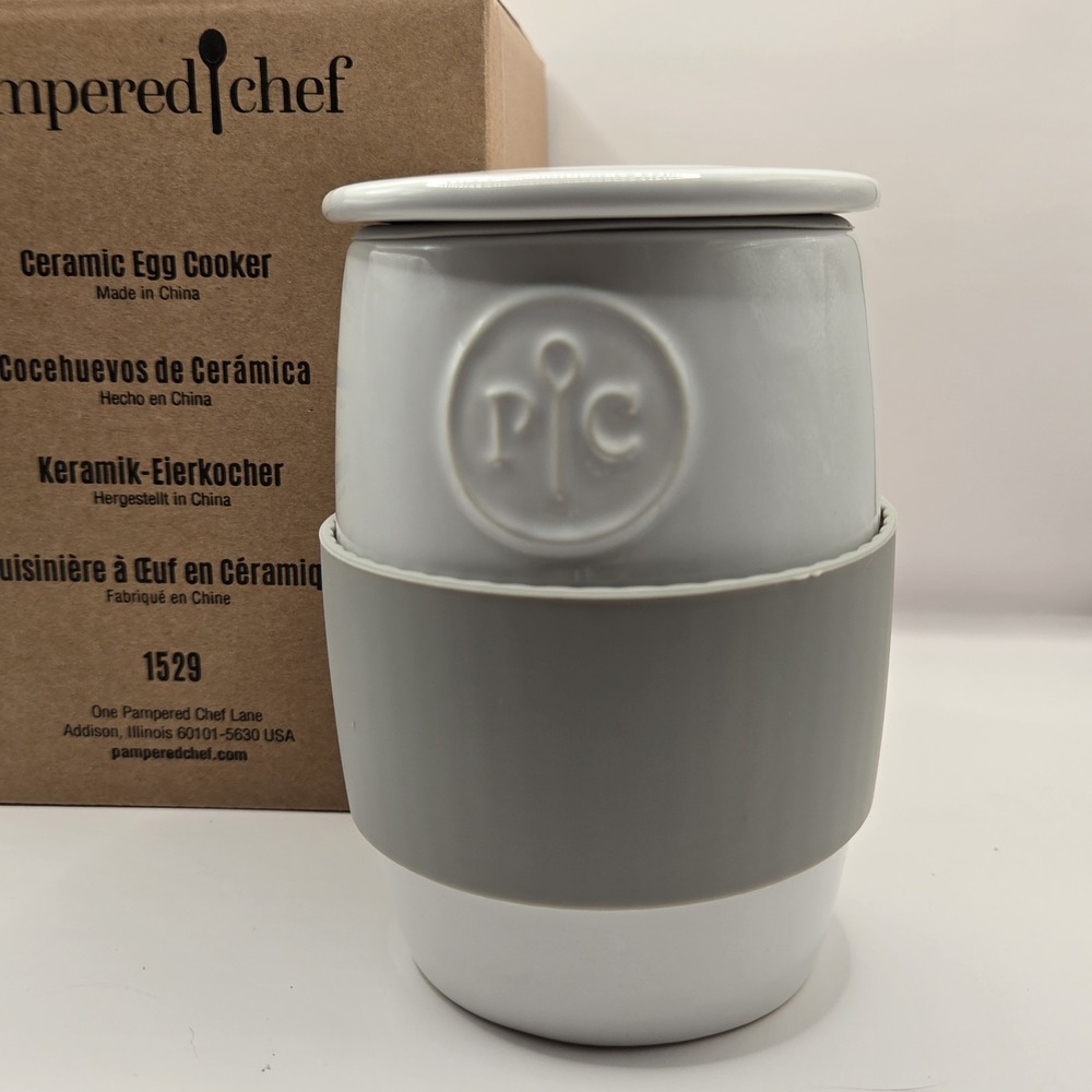 Pampered Chef Ceramic Egg Cooker #1529 – In the Box - Microwave‎ Cake/Muffins - Picture 2 of 6